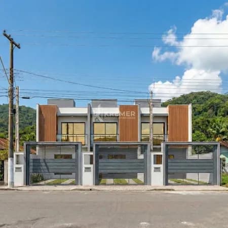 Sobrado em Jaraguá do Sul - Amizade