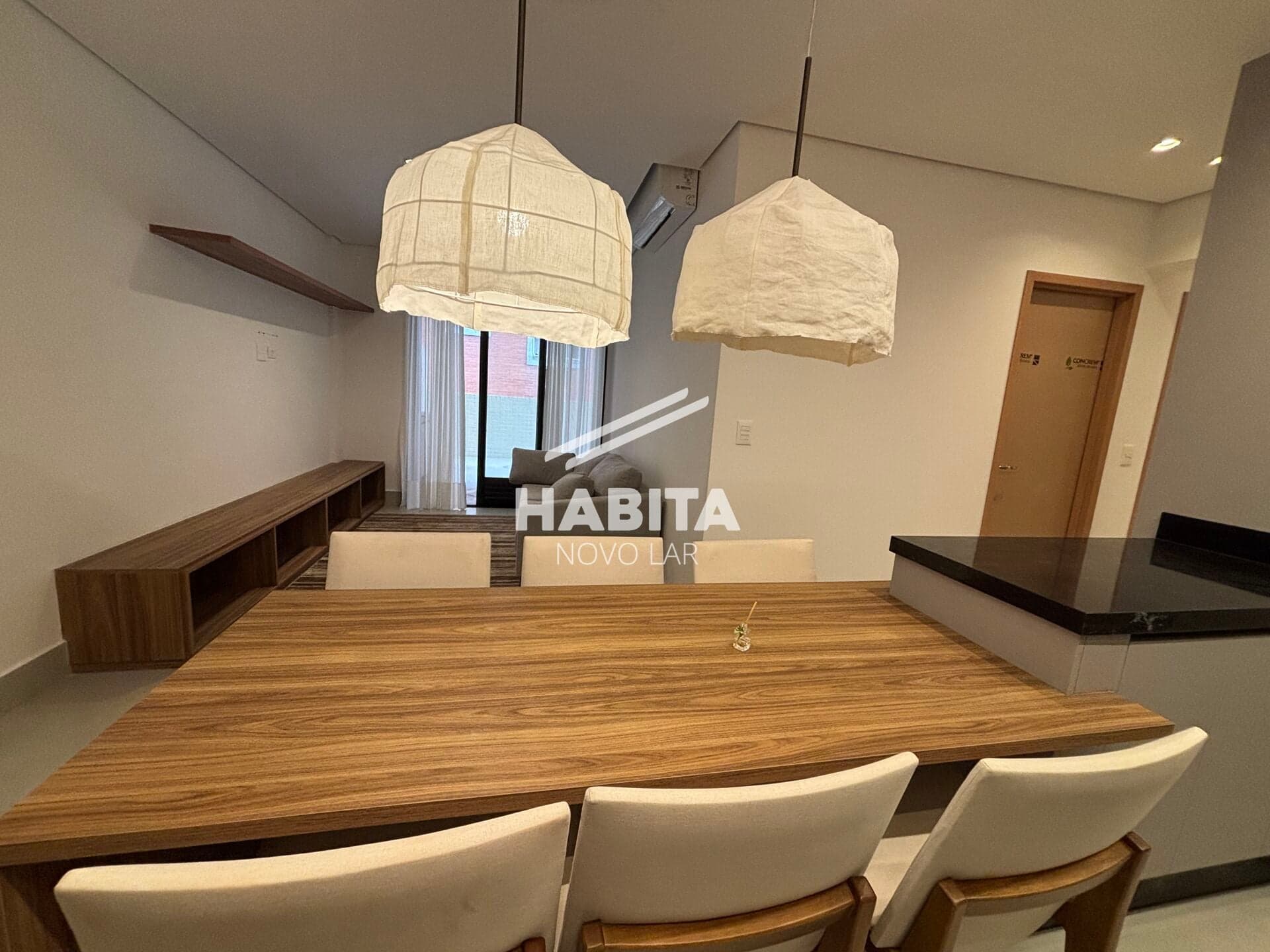 Apartamento Garden com 2 dormitórios, uma suíte, decorado e mobiliado - José Menino / SantosPadrão