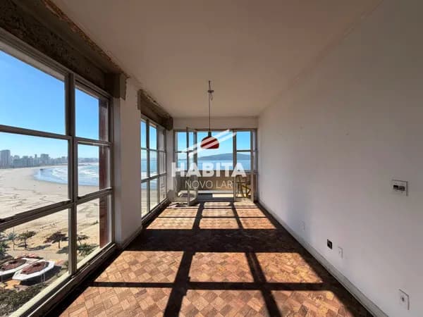 Apartamento vista mar á venda em São Vicente