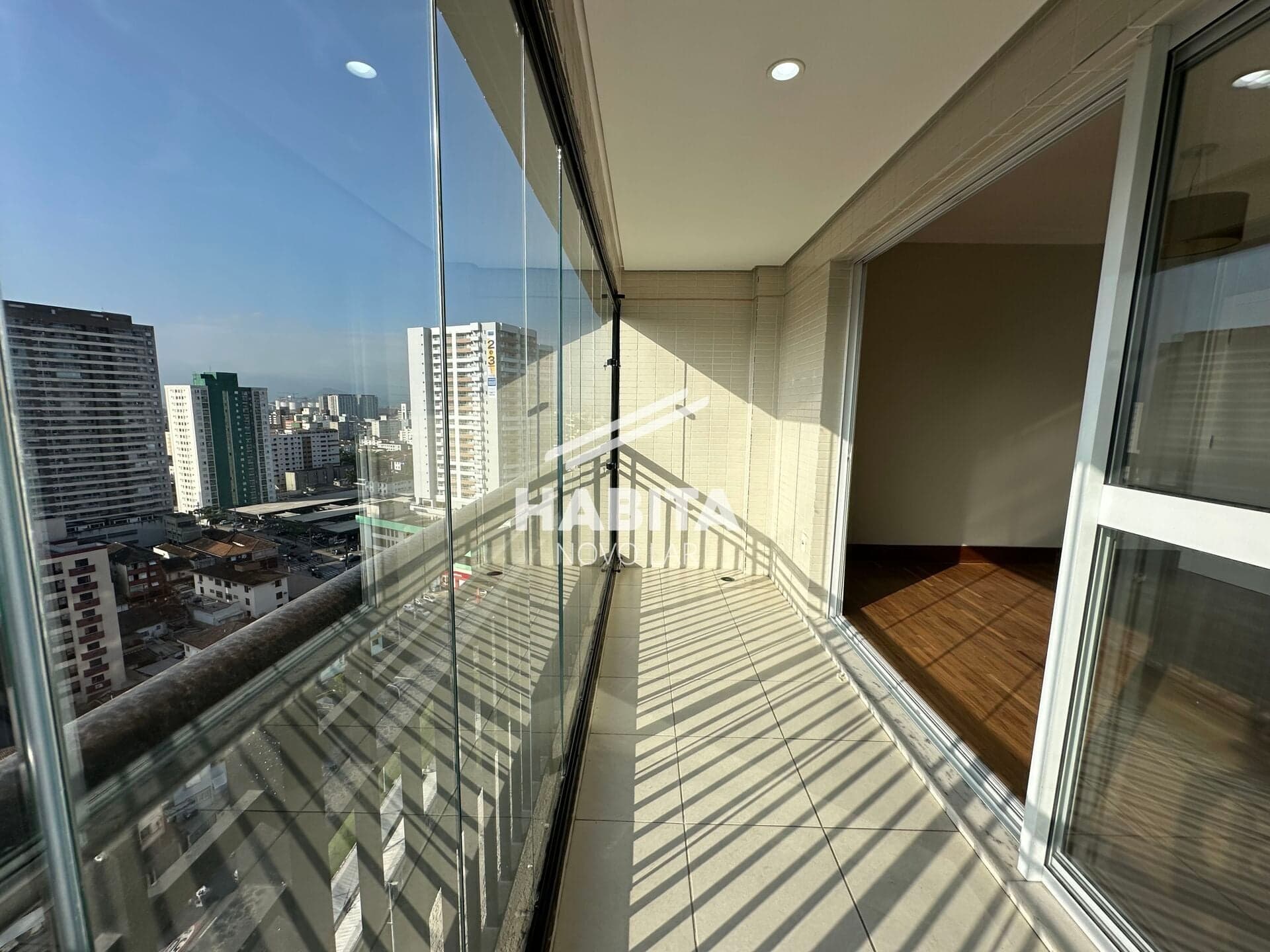 Apartamento com 3 dormitórios á venda Gonzaga/Santos