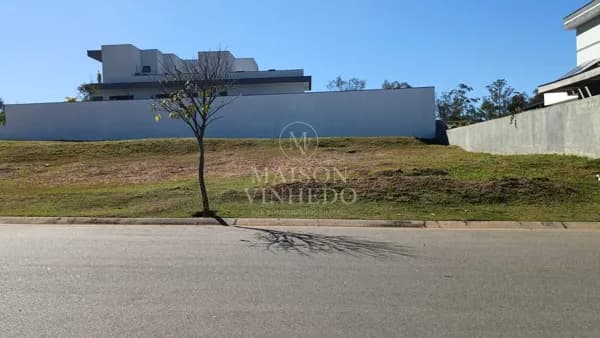 Terreno plano a venda no Condomínio Arboretum em Vinhedo