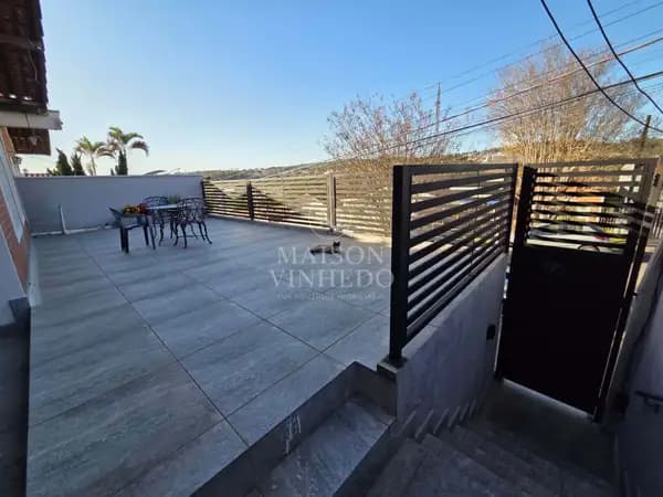 Casa resid./comercial com acesso em duas ruas