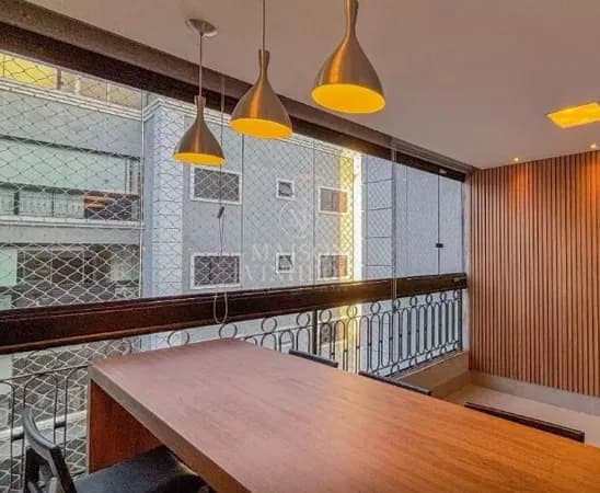 Apartamento Alto Padrão com 3 Suítes e Sacada Gourmet – Semi Mobiliado