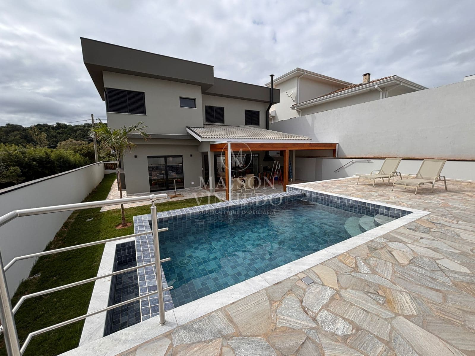 Casa de alto padrão à venda no Condomínio Santa Isabel em Louveira/SP