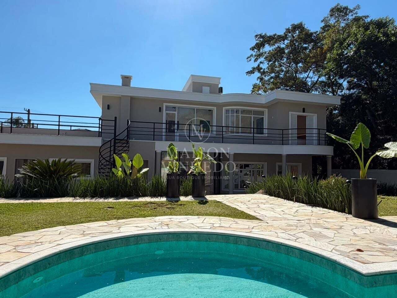 Casa exclusiva a venda no Condominio Portal do Lago ao lado do colégio Etapa em Valinhos