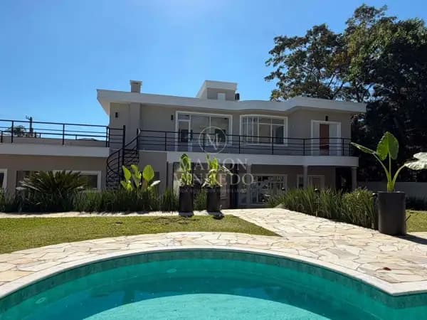 Casa exclusiva a venda no Condominio Portal do Lago ao lado do colégio Etapa em Valinhos