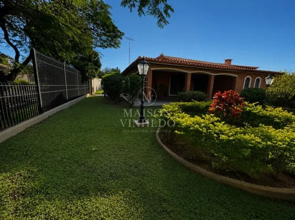 Casa térrea para locação no Condomínio Marambaia em Vinhedo/SP