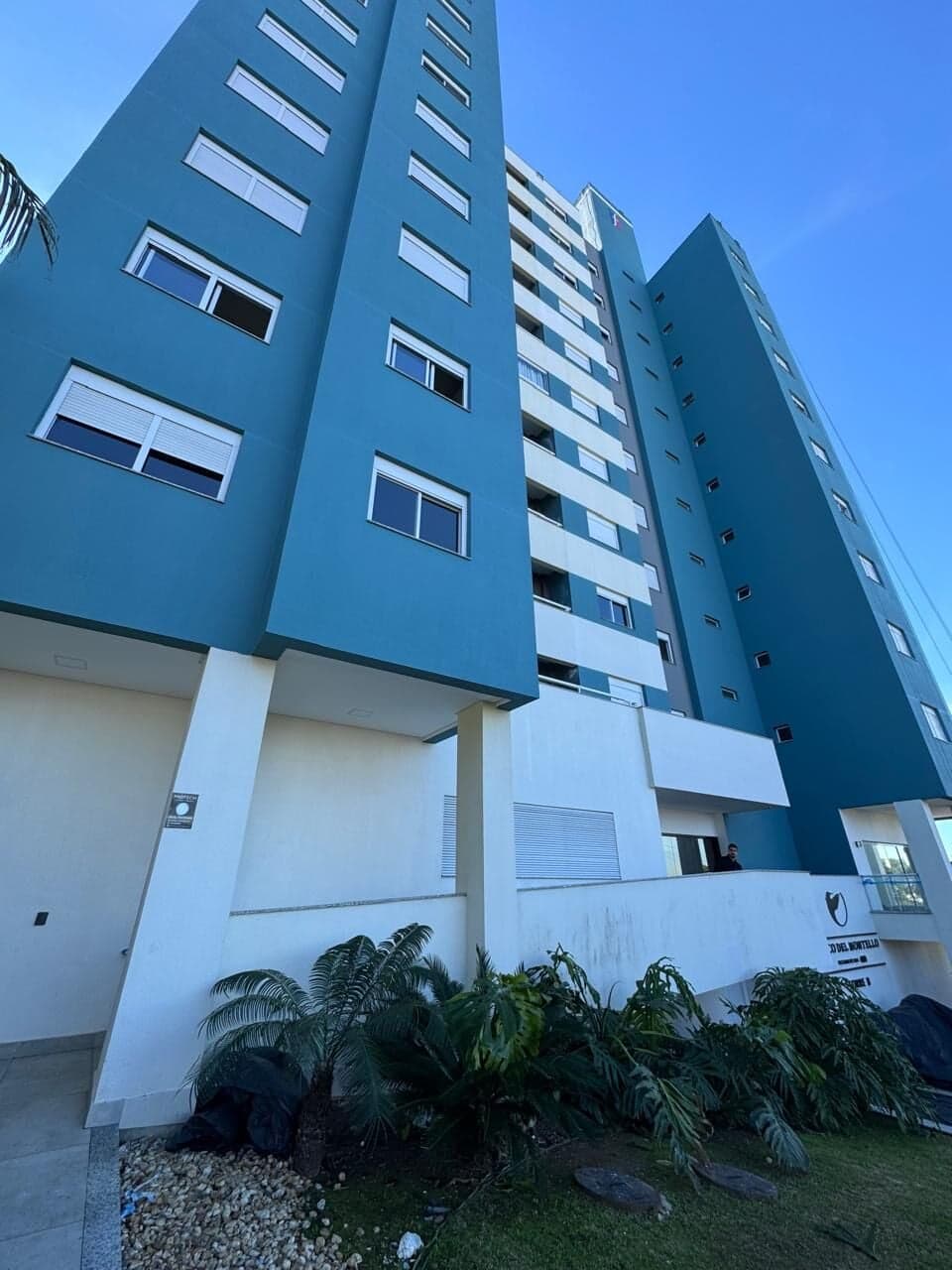 Apartamento no Centro de 02 quartos sendo 01 suíte