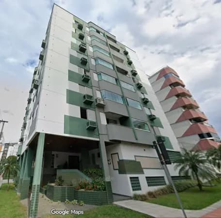 Apartamento de 03 quartos sendo 01 súite com banheira no Centro da cidade