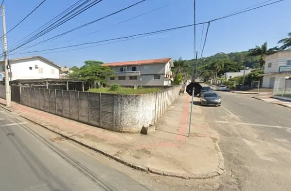 Terreno de 789m²