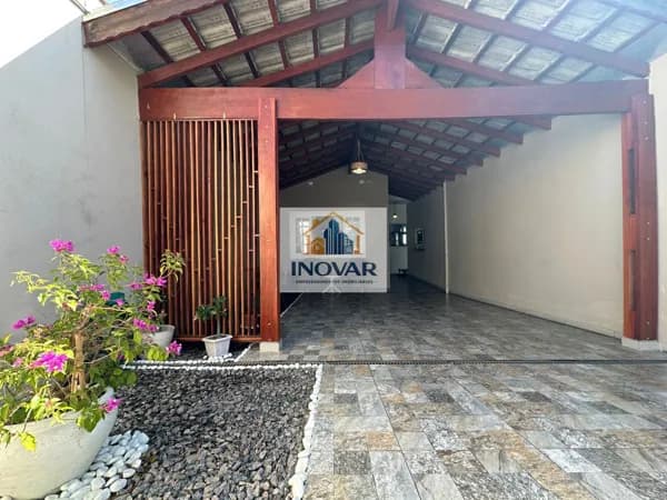 Casa à Venda