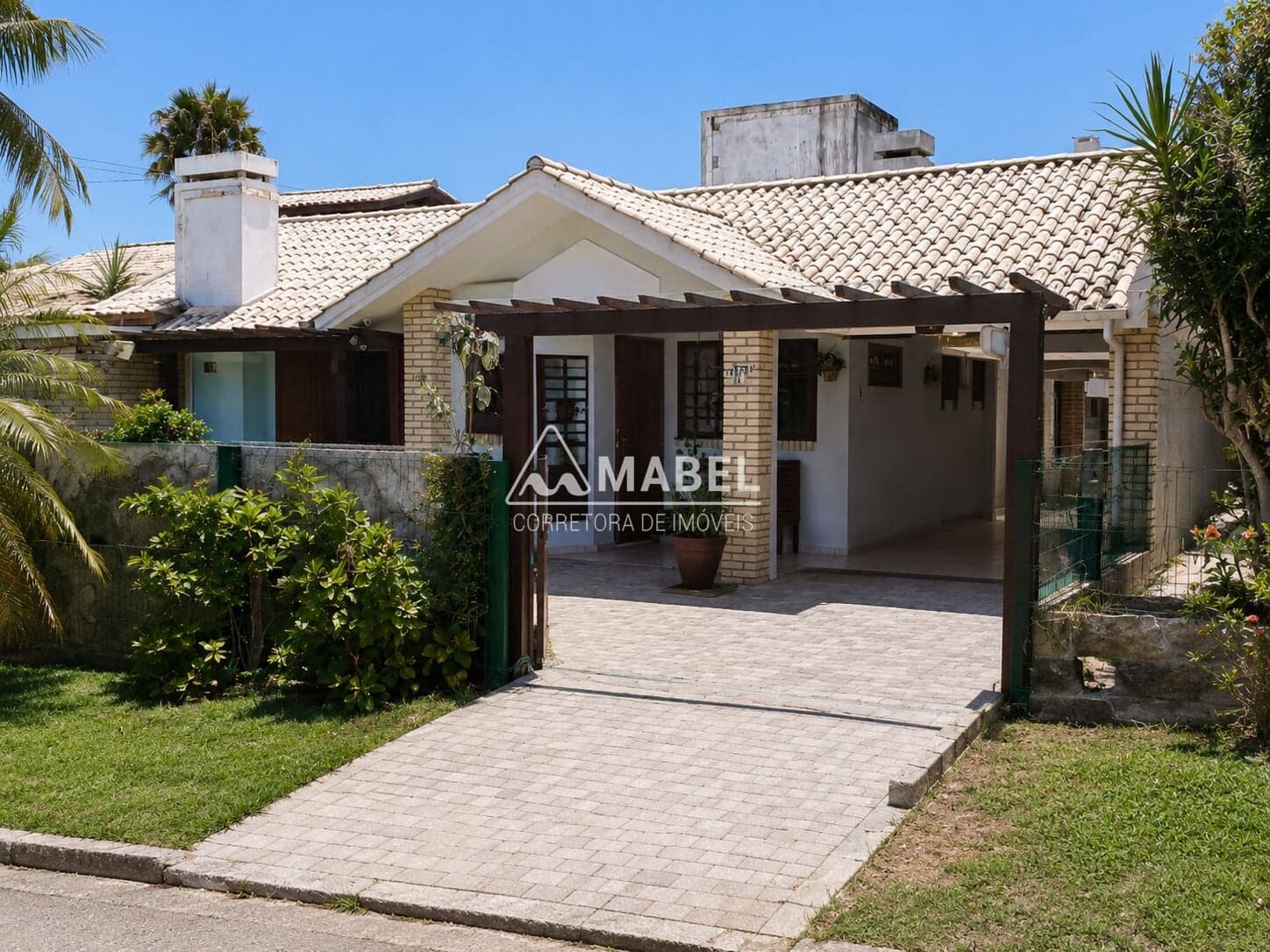 Casa 3 Dormitórios no Centro – Garopaba/SC