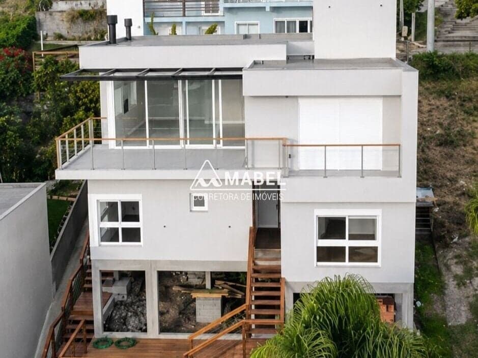 Casa à Venda no Centro de Garopaba/SC