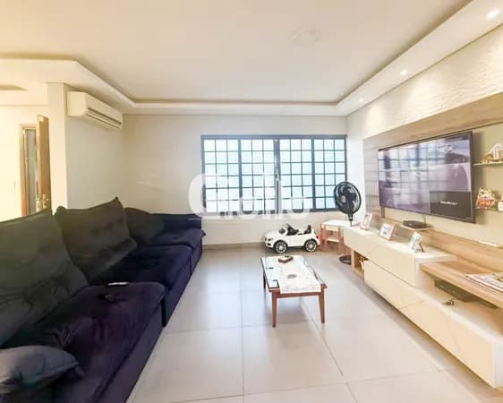 Casa à venda na Vila Lavínia, Mogi das Cruzes/SP - 4 dormitórios