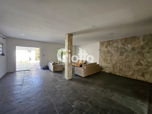 Casa na praia de Indaiá à Venda / Locação, Bertioga/SP - 3 quartos perto da praia