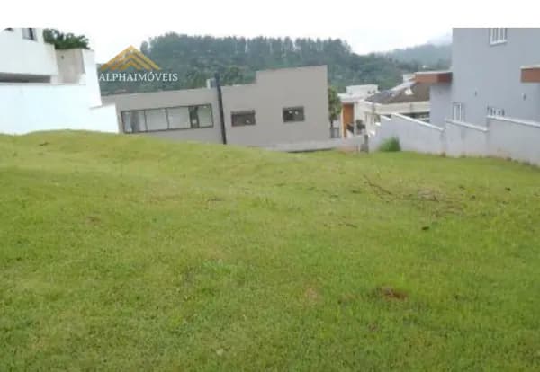 Rua mais plana do condominio