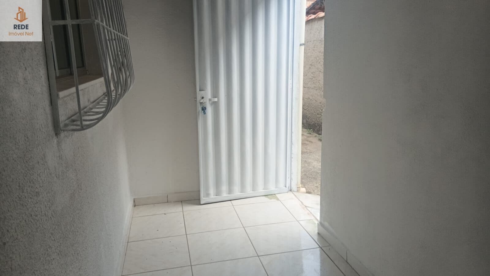 Casa Geminada em bairro sao pedro Esmeraldas/MG