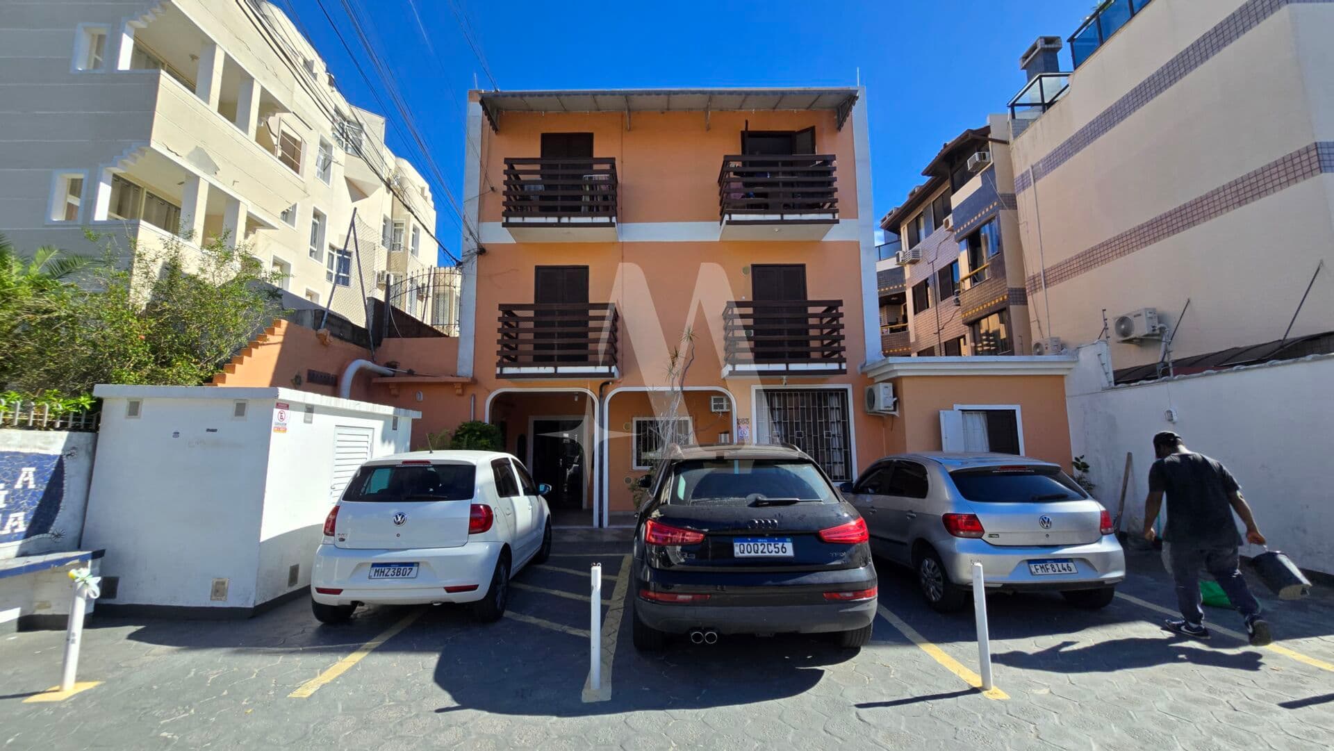 Prédio Residencial para venda em Canasvieiras, 570m²