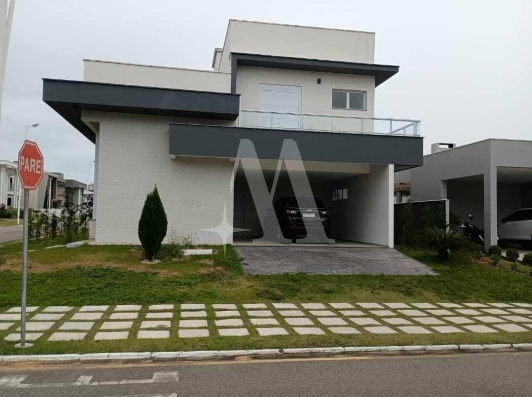 Casa de Condomínio em Florianópolis - São João do Rio Vermelho