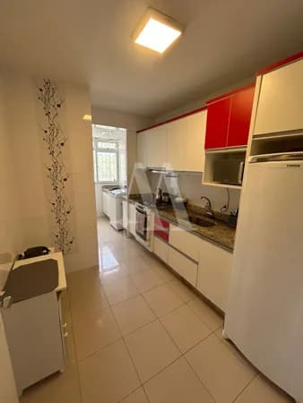 Apartamento com 3 quartos e 2 vagas de garagem