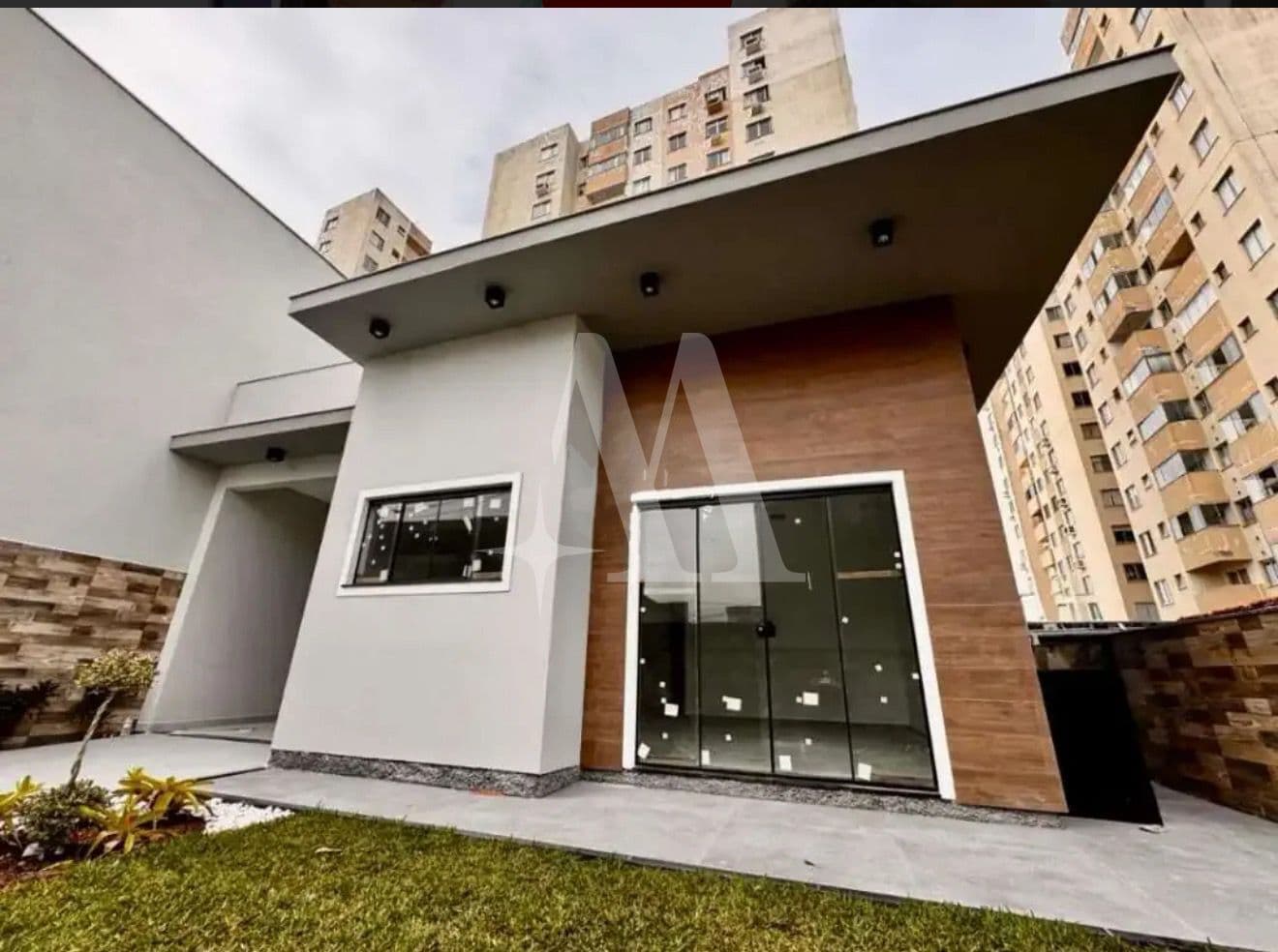 Casa residencial com 3 dormitórios à venda no bairro Areias, São José/SC