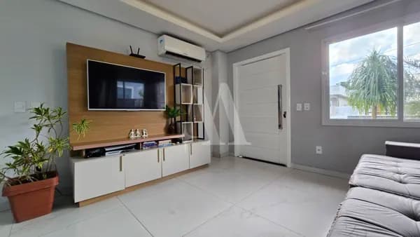 Casa Geminada Duplex à Venda no Jardim do Rio Vermelho | 3 Suítes | Espaço Gourmet