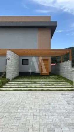 Sobrado em Florianópolis - Vargem Pequena
