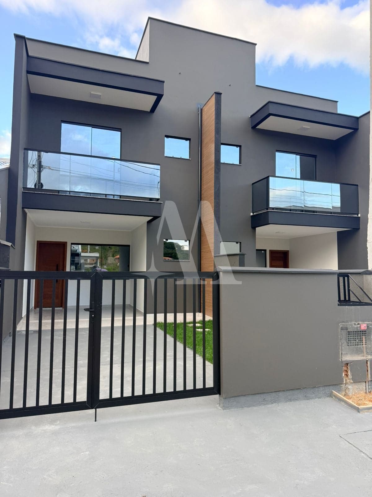 OPORTUNIDADE ÚNICA EM SÃO JOSÉ – CASAS GEMINADAS NOVAS COM 2 SUÍTES E ALTO PADRÃO!