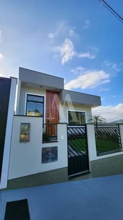 Casa Geminada à Venda em Forquilhas – São José | 4 Dormitórios | Terreno de 400 m²