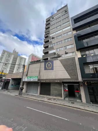 Sala Comercial p/ venda. São 30 m² privativos por R$ 130.000 no bairro Centro em Curitiba/PR
