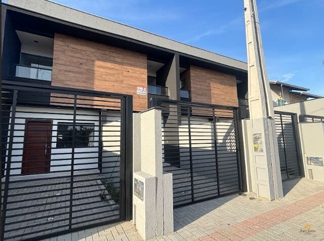 Casa Sobrado em Ulysses Guimarães, Joinville/SC