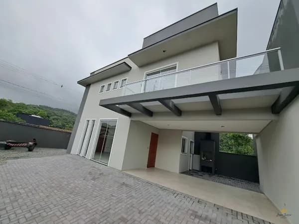 Casa Sobrado de esquina em Pirabeiraba, Joinville/SC