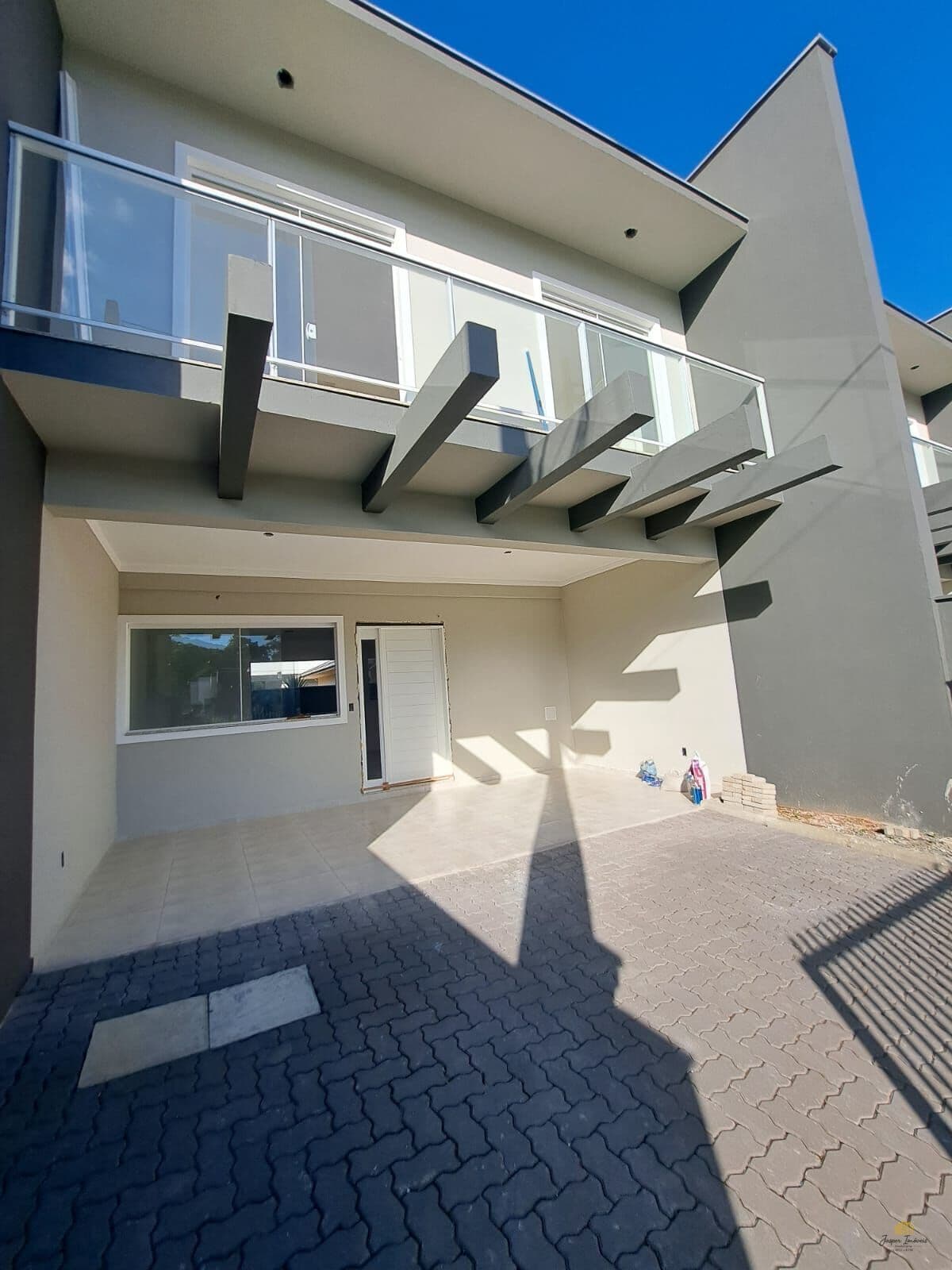 Casa Sobrado geminado localizado em Pirabeiraba, Joinville