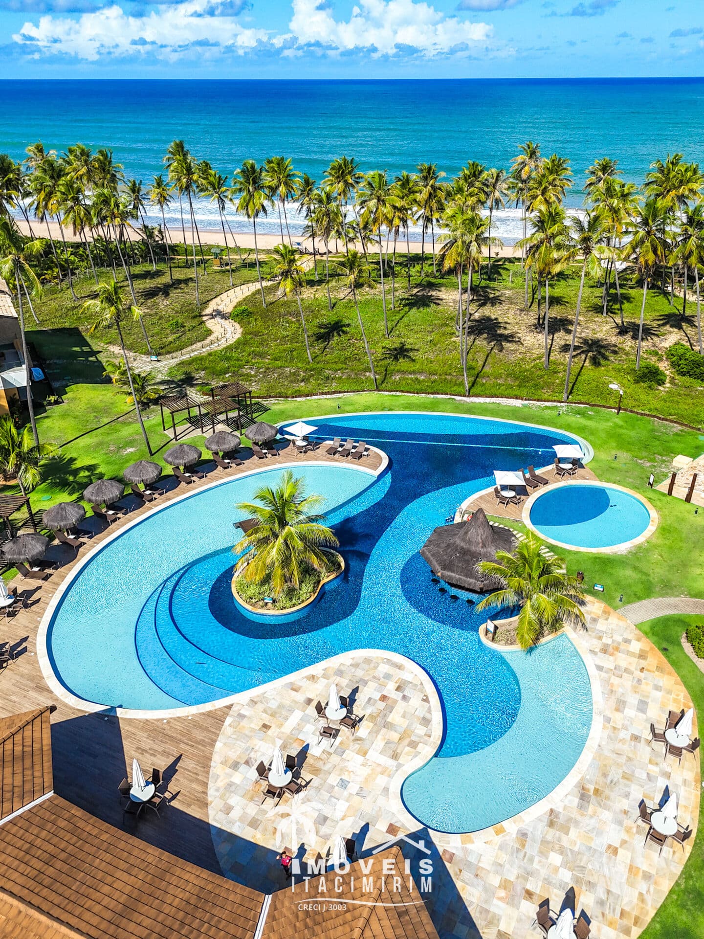 Apartamento duplex 3 Suítes à Venda no Iberostar - Praia do Forte