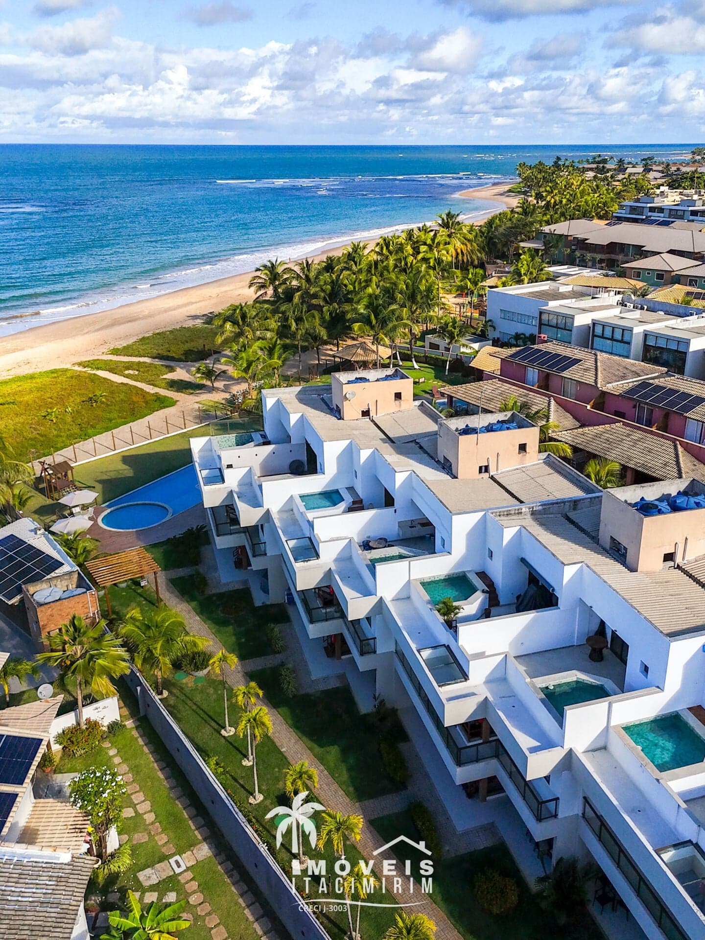Apartamento Térreo 2 Suítes Pé na areia - Itacimirim, Bahia