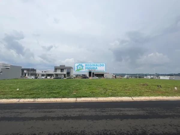 Terreno 300m² no Condomínio Jardim Residencial D. Maria Cândida, Indaiatuba/SP