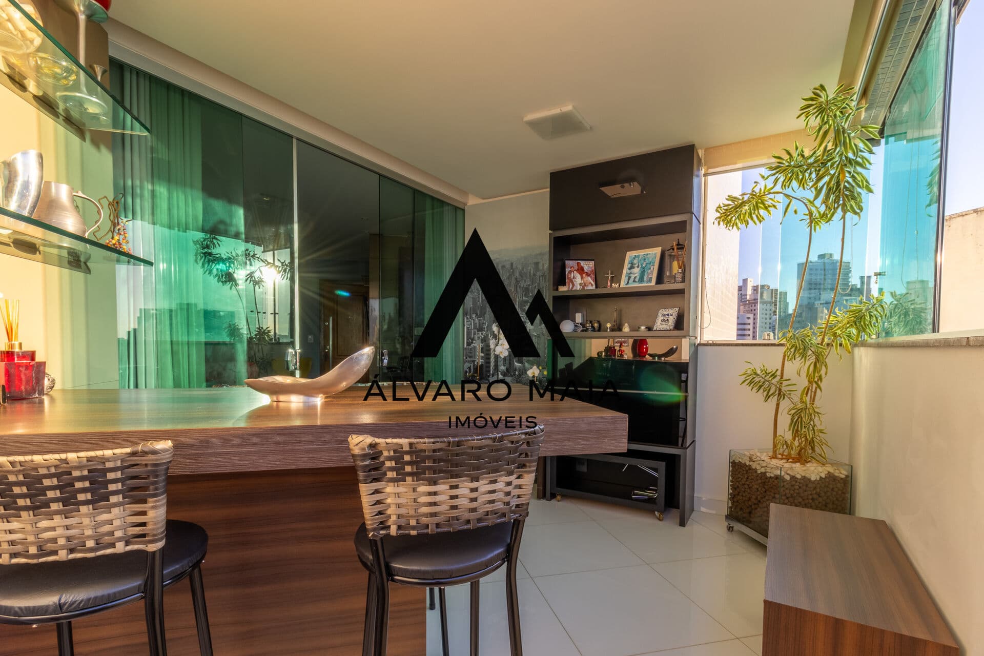 Apartamento alto padrão - 3 Quartos sendo 1 Suíte - 3 Vagas cobertas - Bairro Anchieta