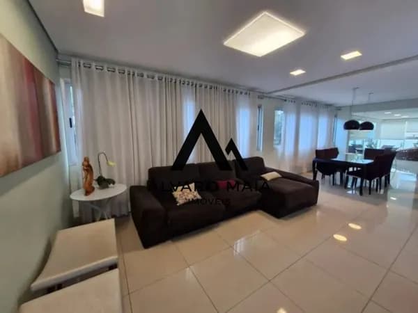 Apartamento com 4 Quartos e 4 banheiros à Venda, 165 m²