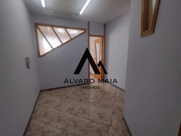 Sala Comercial para venda no Funcionários!