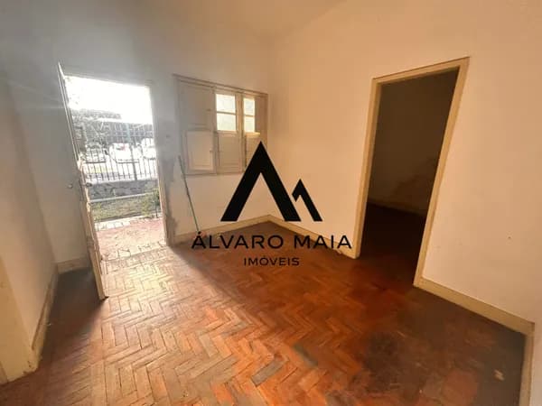 Casa comercial de 5 quartos para locação no Serra próximo ao LifeCenter.