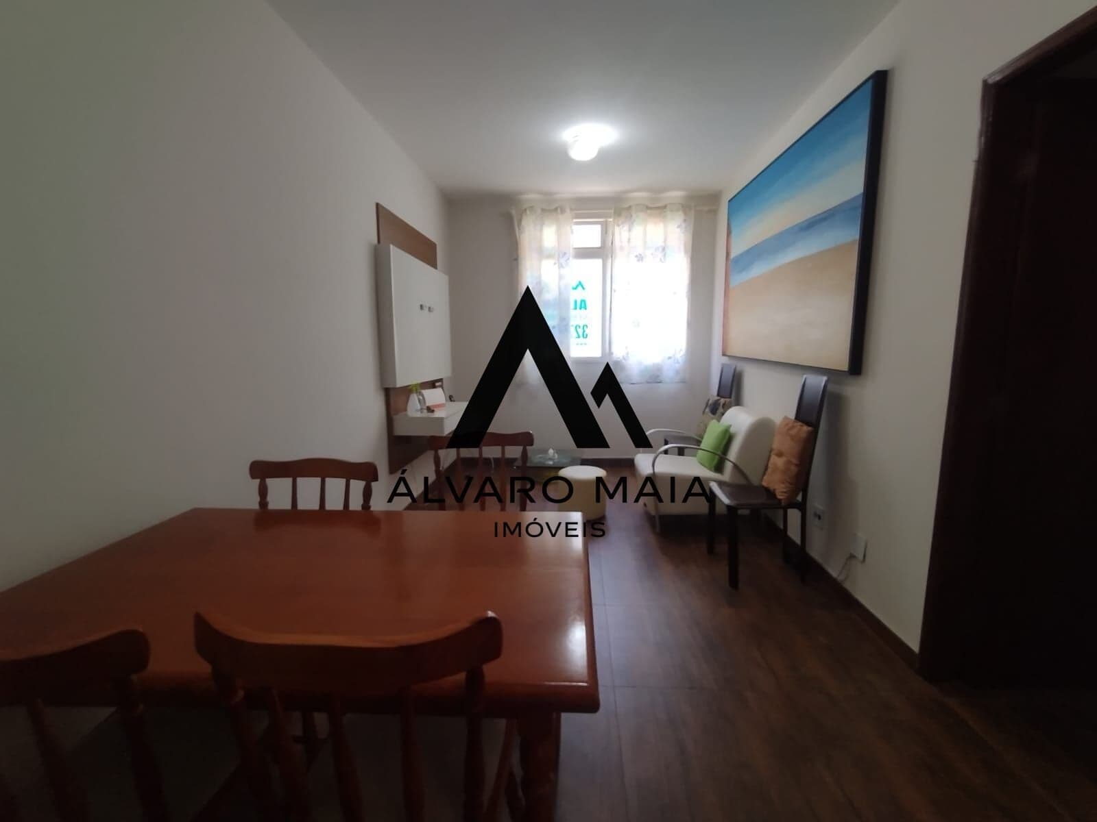 Apartamento mobiliado de 2 quartos no Colégio Batista