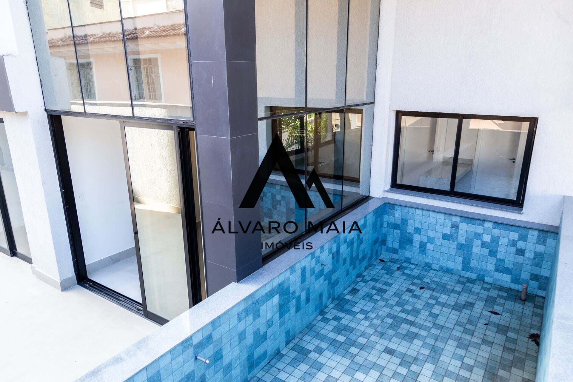 Apartamento garden com 4 suítes e 3 vagas no bairro Sion