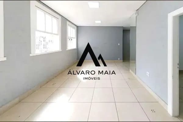 Casa comercial no Bairro Prado para alugar.