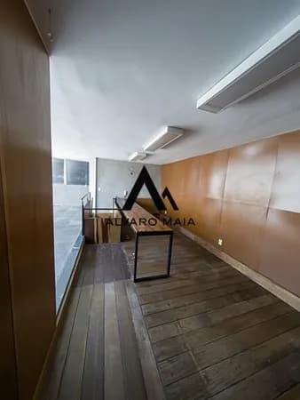 SALA COMERCIAL NO SANTA EFIGENIA