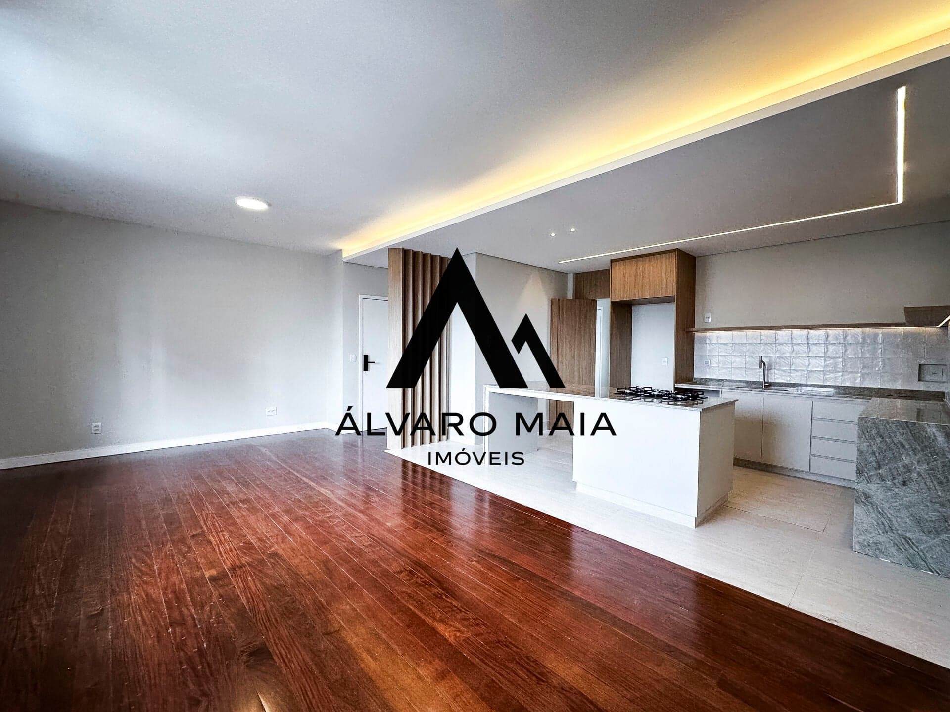 Apartamento 3 quartos, 1 vaga REFORMADO no bairro Funcionários