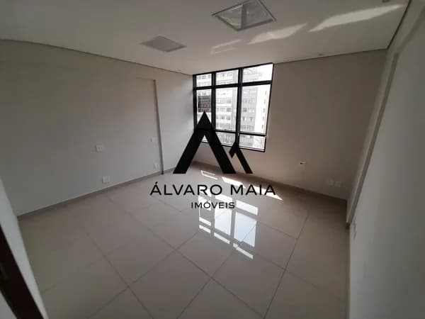 Sala Comercial e 1 banheiro à Venda, 37 m² por R$ 390.000