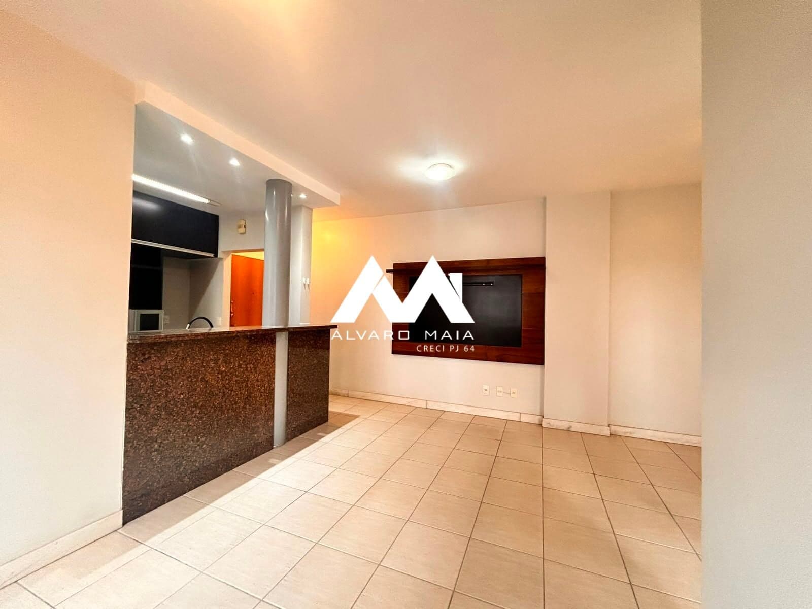 Apartamento de 2 quartos para locação no Lourdes próximo ao Diamond Mall.
