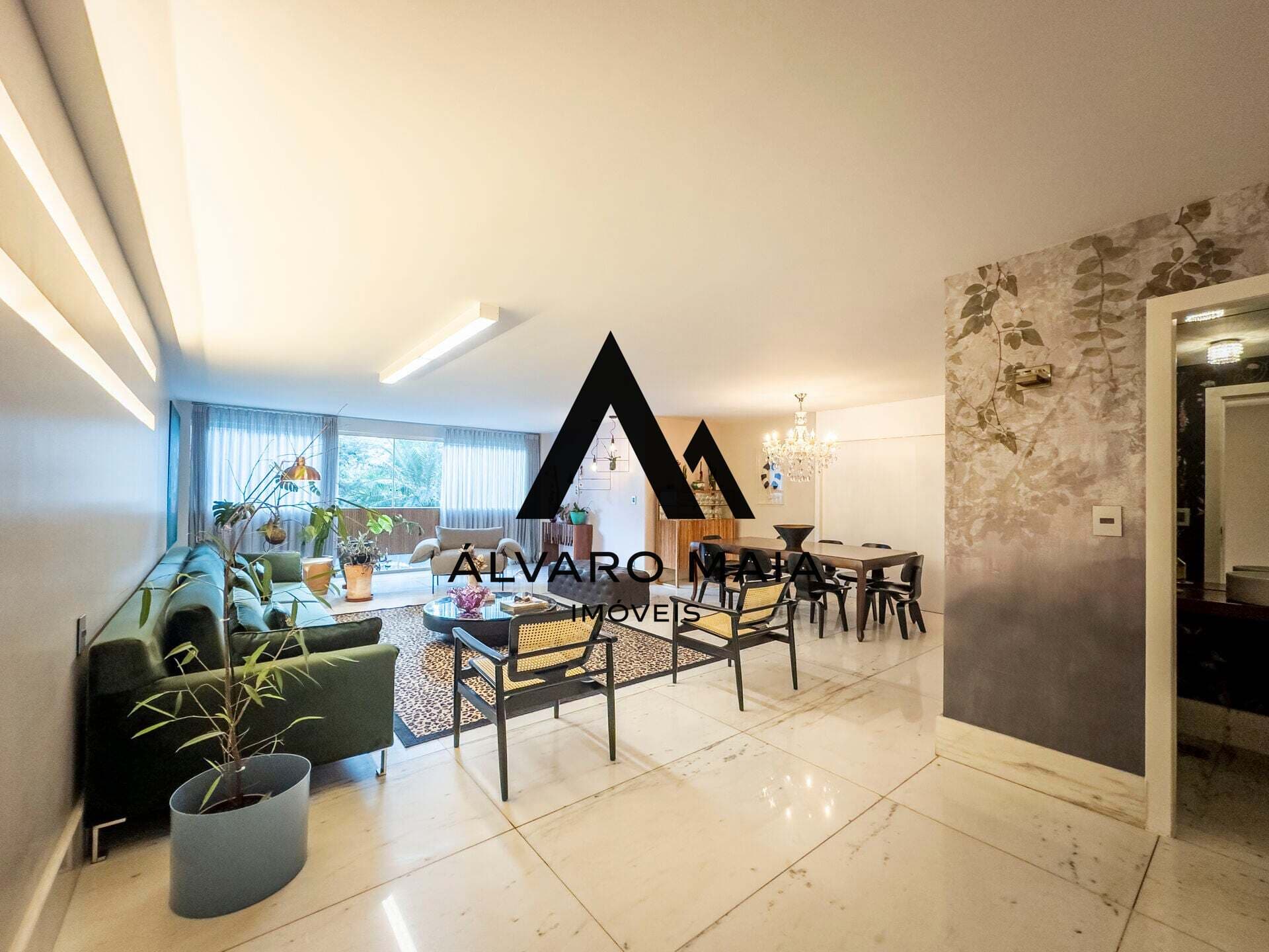 Apartamento com projeto arquitetônico, reformado, 4 quartos no bairro Santo Anônio