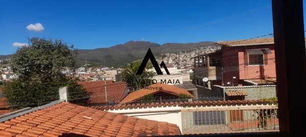 Casa Padrão Estilo Colonial