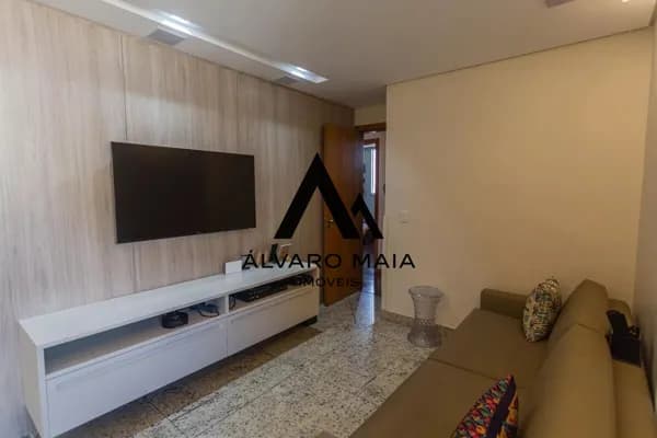 Apartamento Padrão com 3 Quartos e 2 vagas